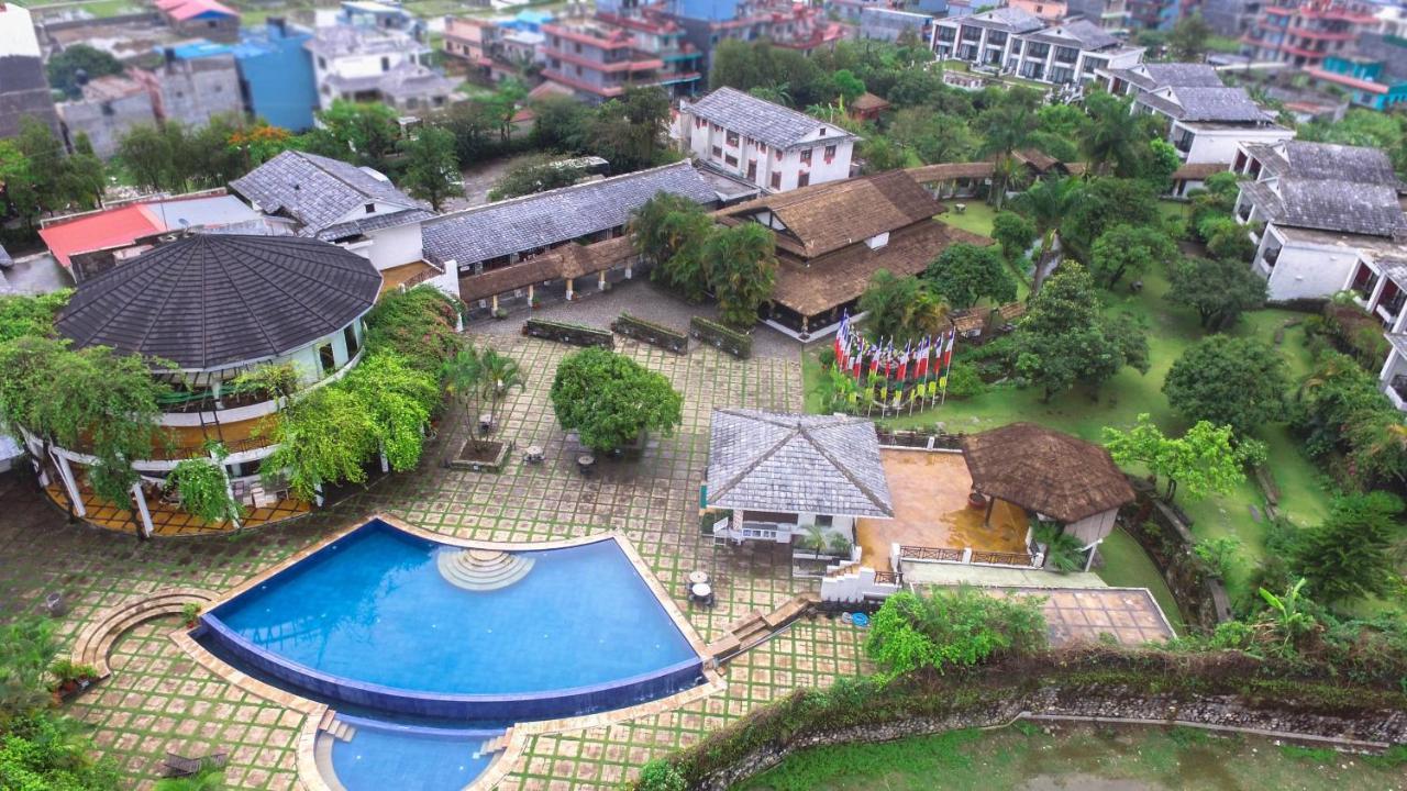 Shangri-La Village Resort, Pokhara Bagian luar foto