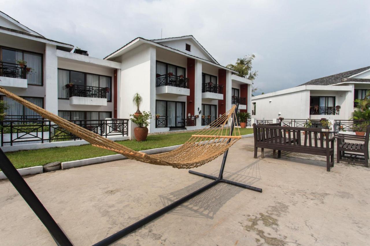 Shangri-La Village Resort, Pokhara Bagian luar foto