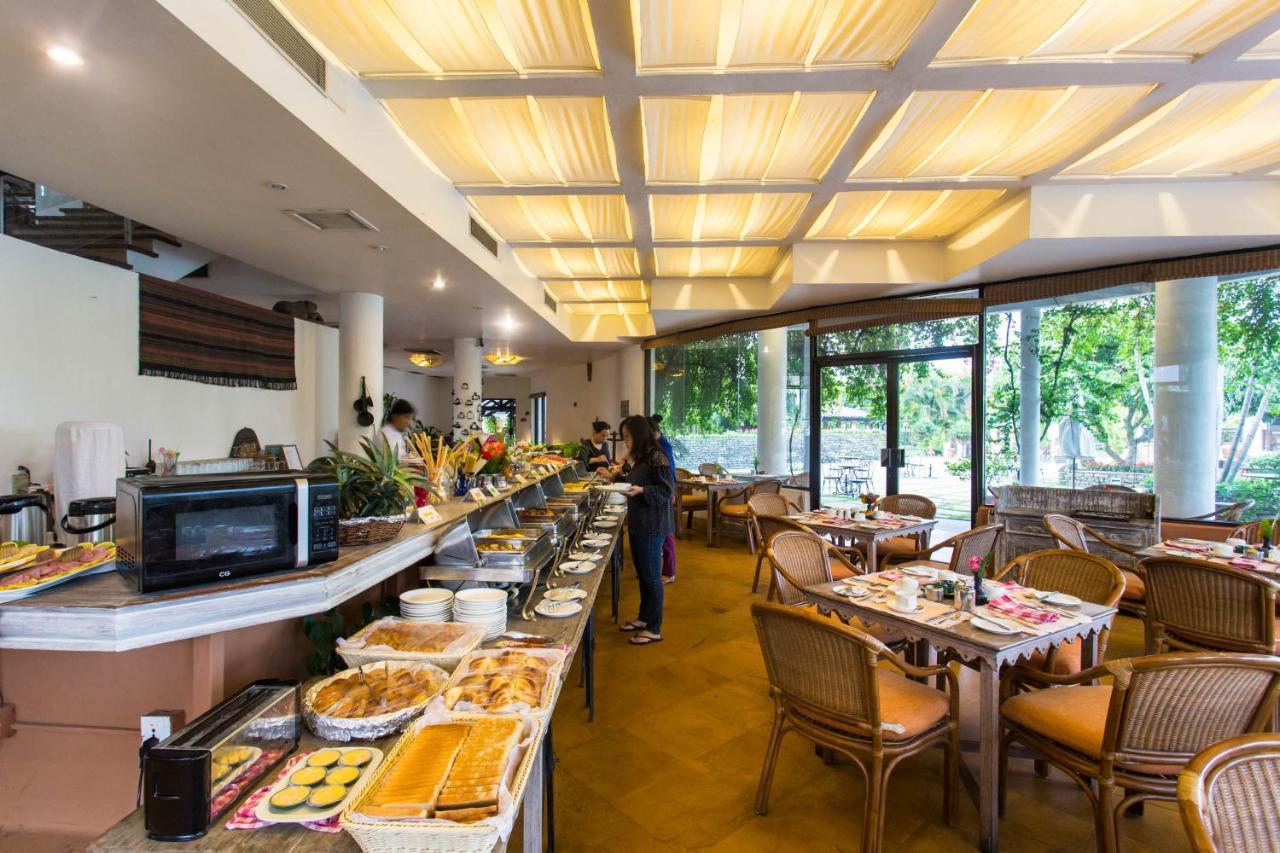 Shangri-La Village Resort, Pokhara Bagian luar foto