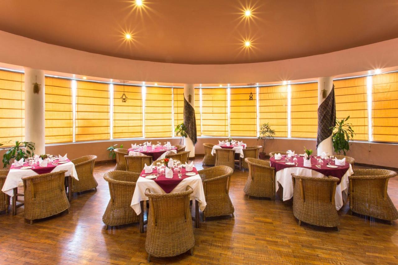 Shangri-La Village Resort, Pokhara Bagian luar foto