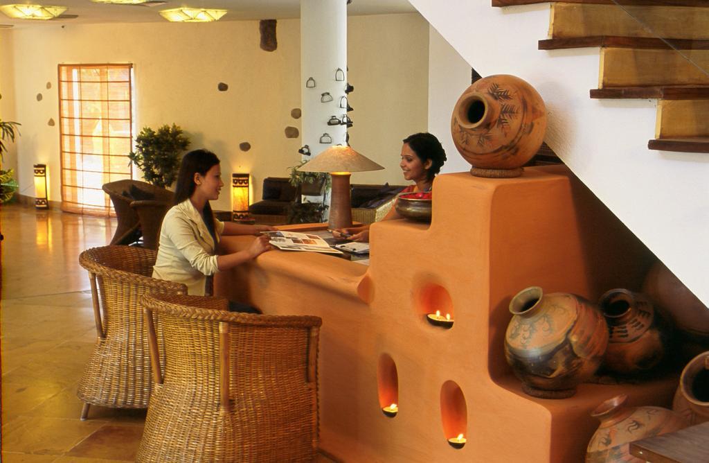 Shangri-La Village Resort, Pokhara Bagian luar foto