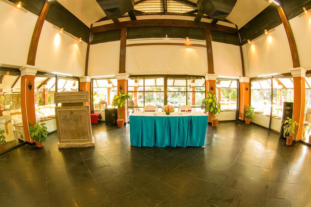 Shangri-La Village Resort, Pokhara Bagian luar foto