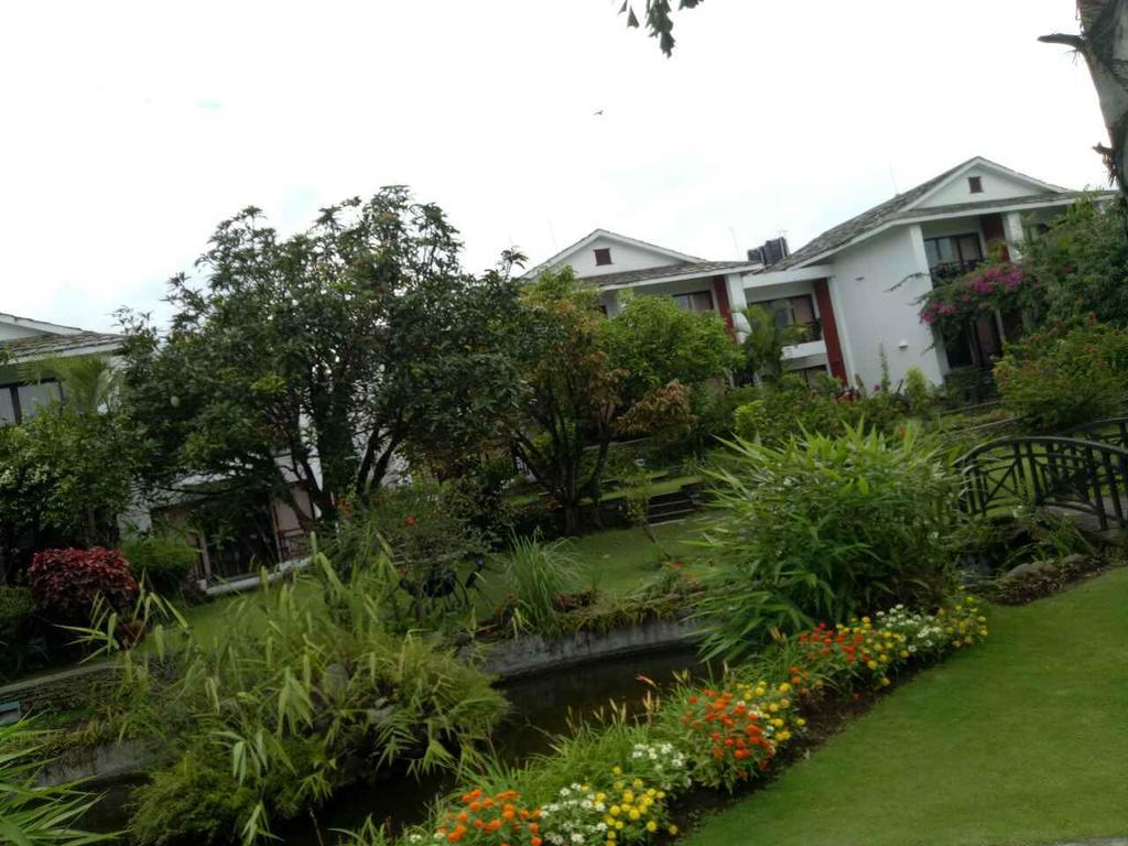 Shangri-La Village Resort, Pokhara Bagian luar foto