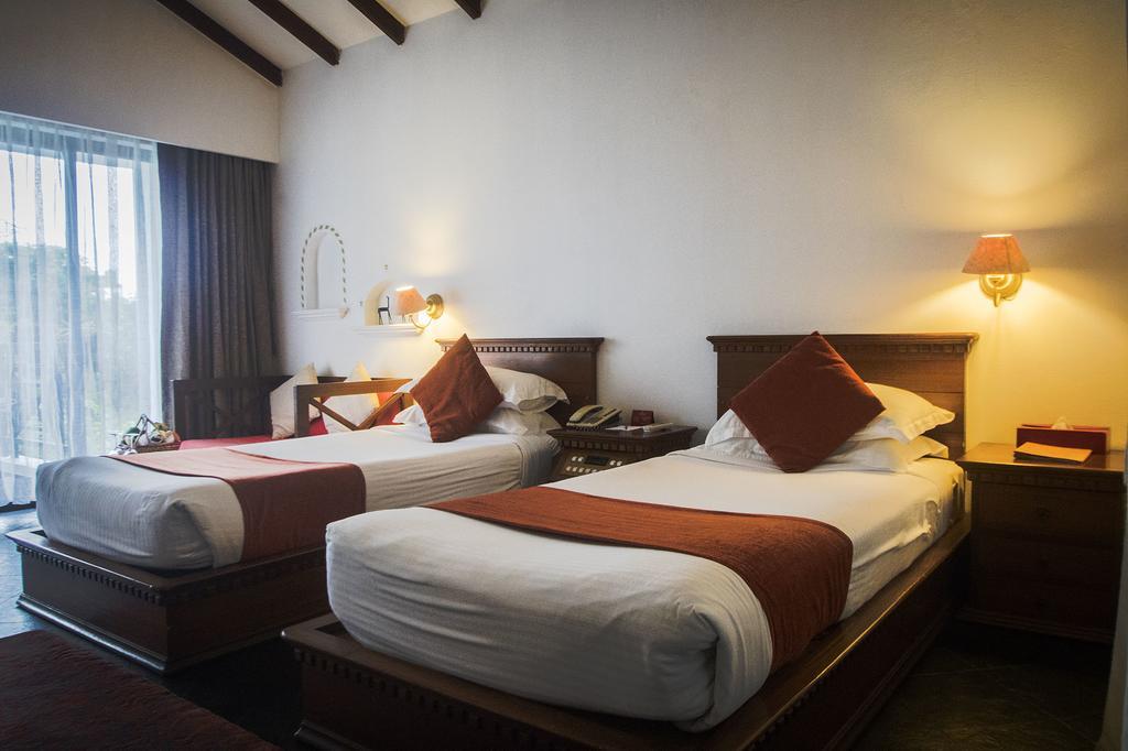Shangri-La Village Resort, Pokhara Bagian luar foto